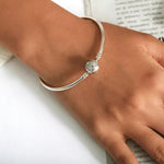 Brazalete rígido mariposa