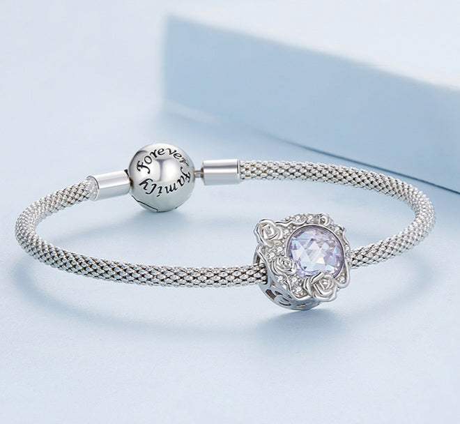 Charm fijo destellos entrelazados y rosas