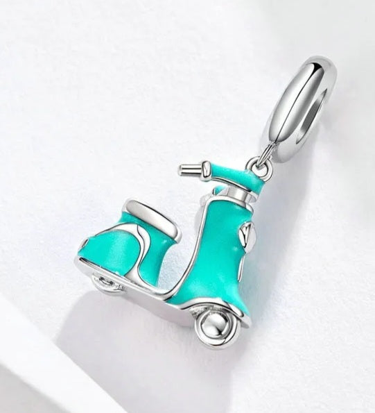Charm colgante Motoneta Aqua