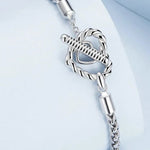 Brazalete con hebilla de corazón