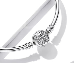 Brazalete rígido mariposa