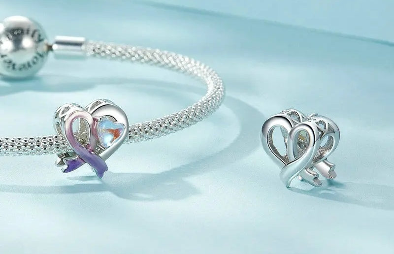 Charm fijo corazón con moño fuerza y fé