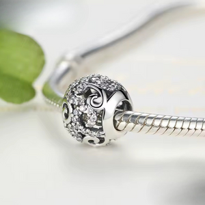 Charm hermoso charm calado pavé