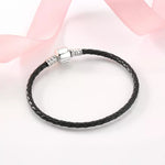 Brazalete de cuero negro