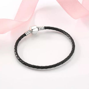 Brazalete de cuero negro