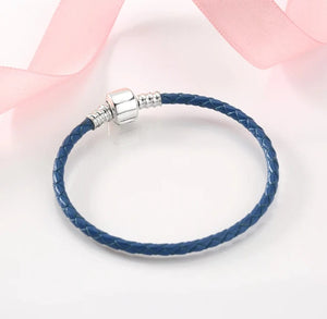 Brazalete de cuero azul marino