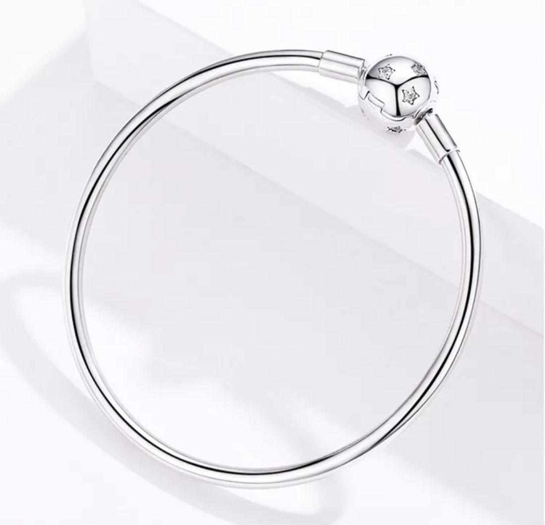 Brazalete rígido cierre redondo estrellas