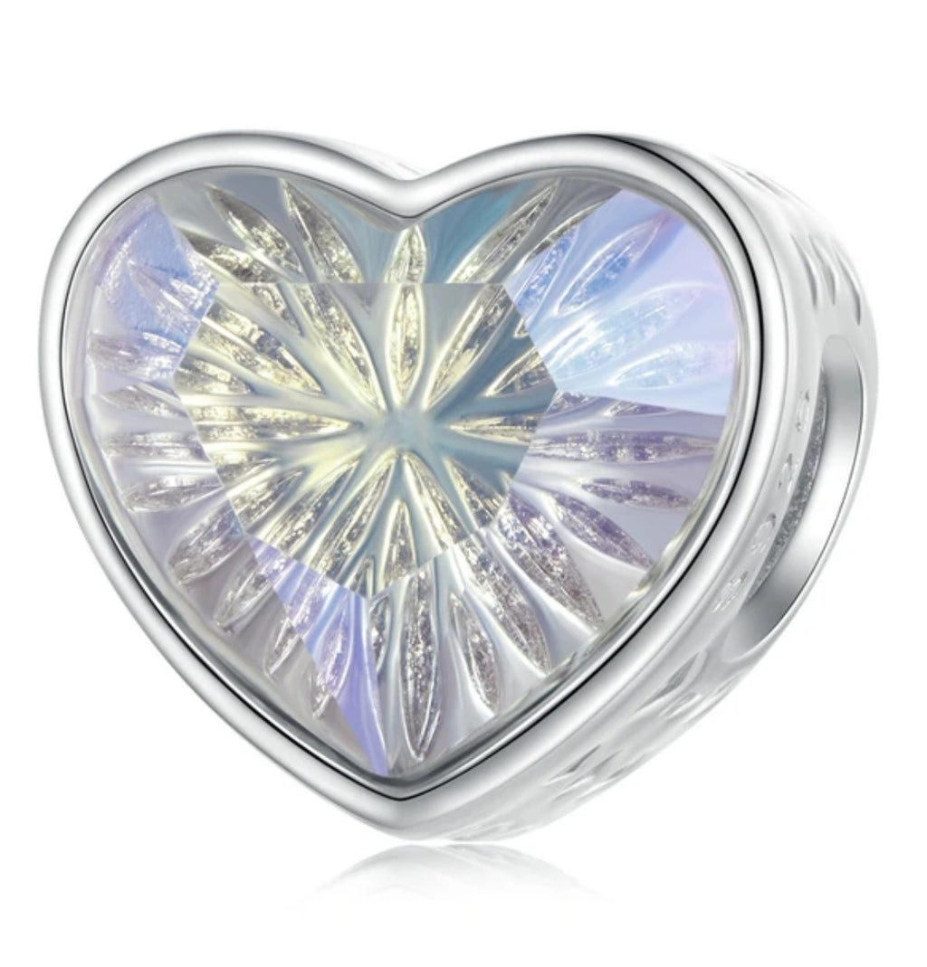 Charm fijo hermoso corazón de novios dos vistas