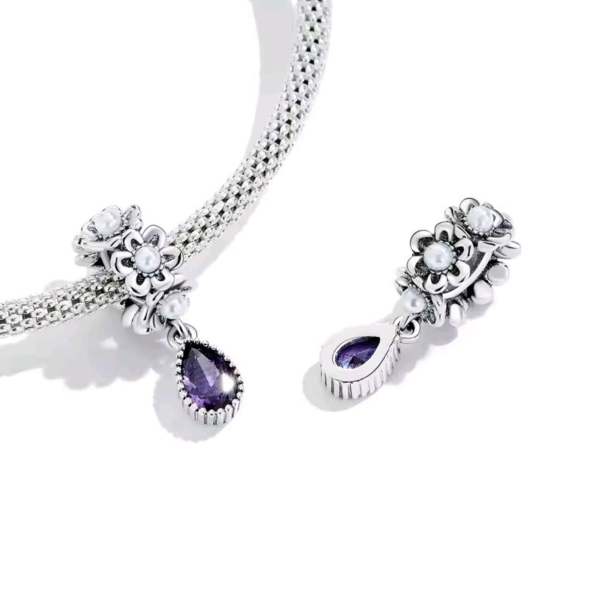 Hermoso charm colgante con perlas y cristal amatista